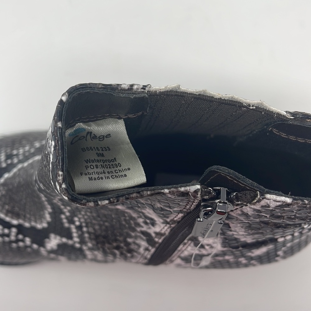 Aqua College Karlie Waterproof Booties Size 9 - Picture 12 of 14